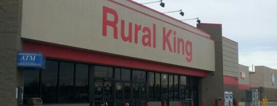 Rural King is one of Locais curtidos por Julie.