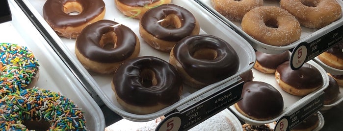 Krispy Kreme is one of Orte, die JÉz gefallen.