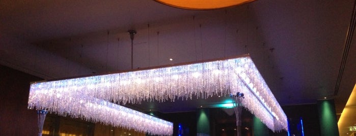 Aqva Lounge Bar - Marriott Hotel is one of Tugbaさんのお気に入りスポット.