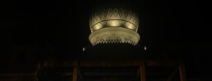 Masjid Jami' Lueng Bata is one of canai mamak KL.
