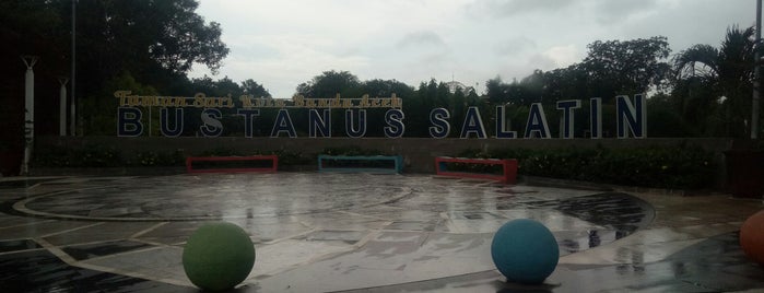 Taman Sari is one of canai mamak KL.