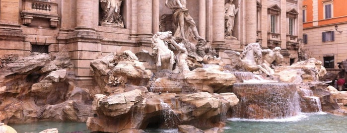 Trevi-fontein is one of Roma.