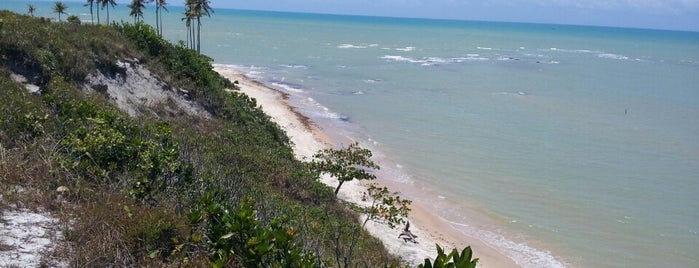 Praia Do Imbassuaba is one of Lugares favoritos de Vanessa.