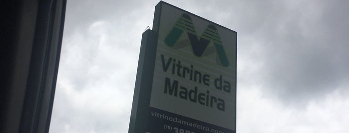Vitrine Da Madeira is one of Lugares favoritos de Charles.