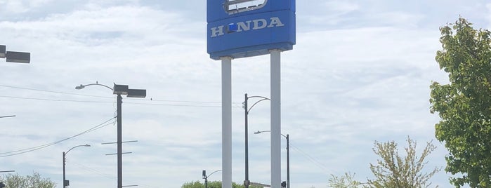 Grossinger Honda is one of สถานที่ที่ Shawn ถูกใจ.