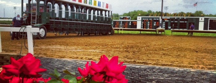 Fairmount Park Racetrack is one of Paulさんのお気に入りスポット.