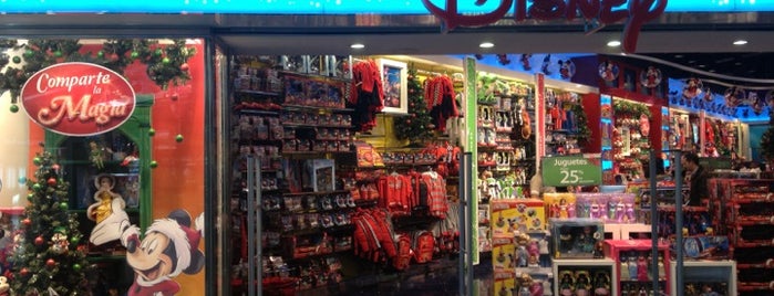 Disney Store is one of tiendas.