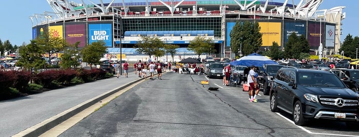 Green Lot is one of Redskins.