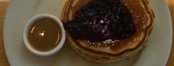 Clinton St. Baking Co. & Restaurant is one of The 15 Best Places for Blueberry Pancakes in New York City.