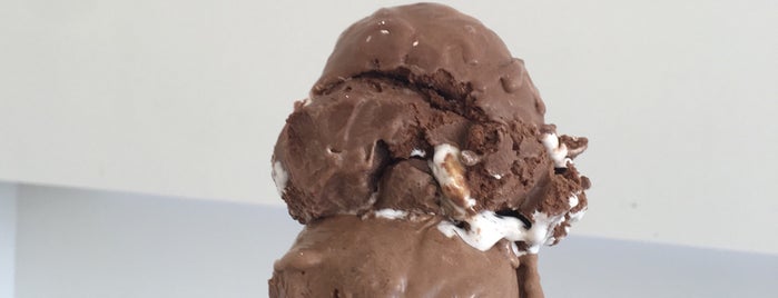 Sprinkles Beverly Hills Ice Cream is one of The 15 Best Places for Rocky Road in Los Angeles.