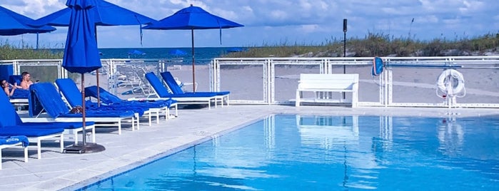 Seagate Beach Club is one of Lugares favoritos de Nicky.