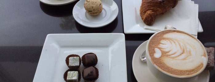 Socola Chocolatier + Barista is one of SF：Cafe & Juice.
