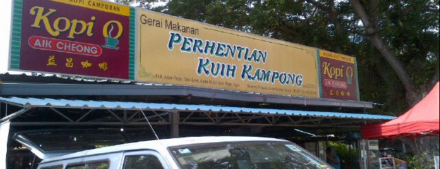Perhentian Kuih Kampung is one of Melaka.