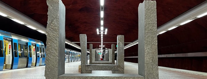 Skarpnäck T-Bana is one of Stockholm T-Bana (Tunnelbana/Metro/U-Bahn).
