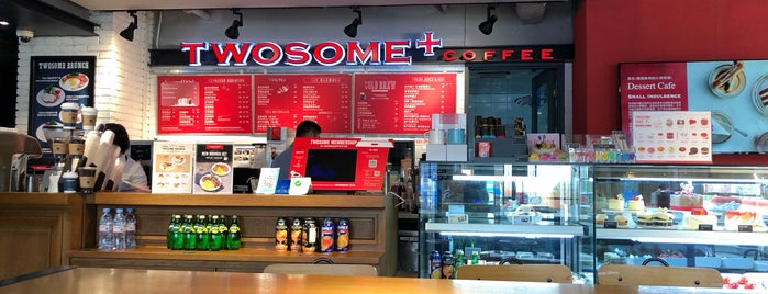 Twosome+ Coffee is one of สถานที่ที่ Dhyani ถูกใจ.