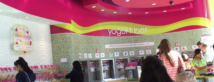 Menchie's is one of Lolaさんのお気に入りスポット.