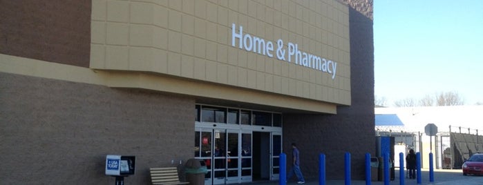Walmart Supercenter is one of สถานที่ที่ Amanda ถูกใจ.