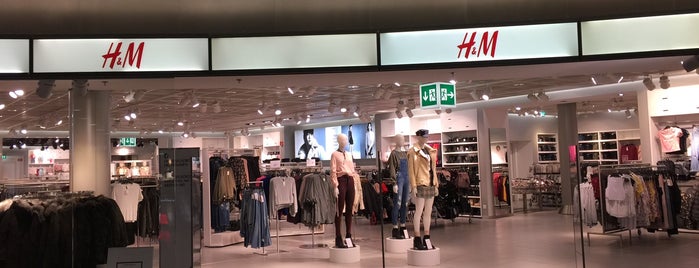 H&M is one of wöchentlich.