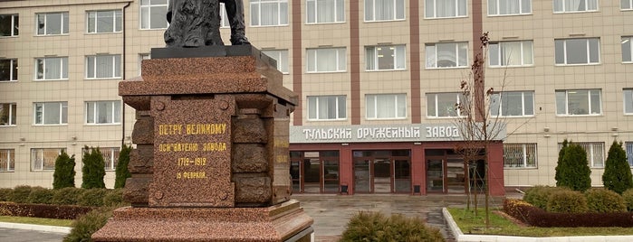 Памятник Петру I is one of tla.