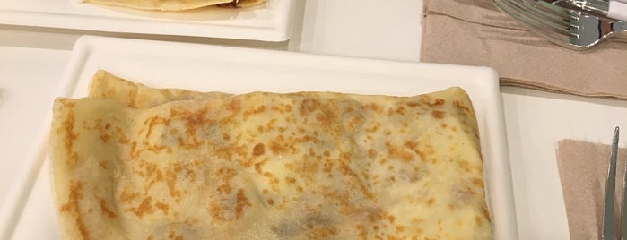 Dulce Crepes is one of Cris 님이 좋아한 장소.