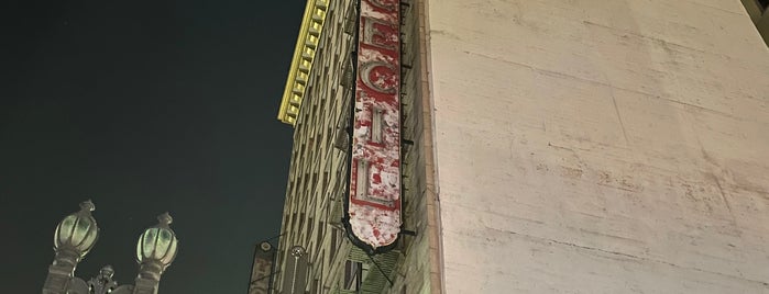 Cecil Hotel is one of Los Angeles - Halloween sites.