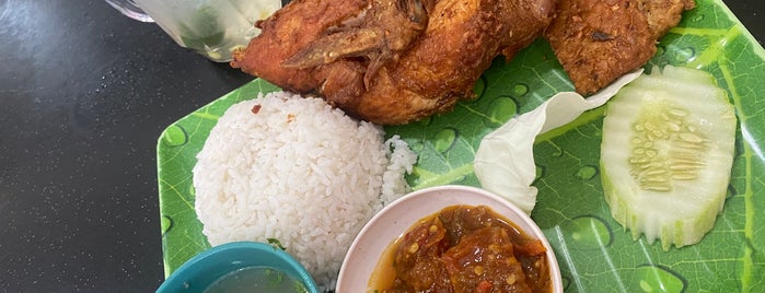Restoran Ayam Penyet Restu Barokah is one of Best Dinner spots in Seremban.