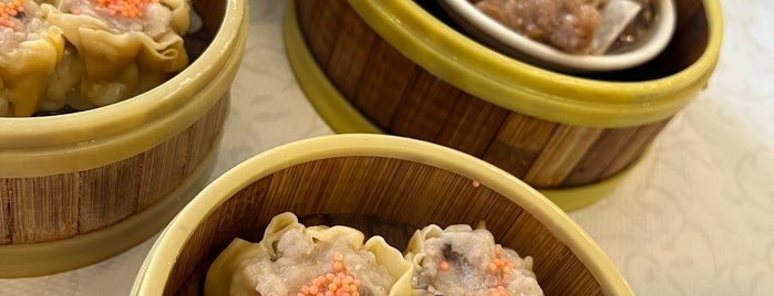 Dynasty Chinese Seafood Restaurant is one of Sam : понравившиеся места.
