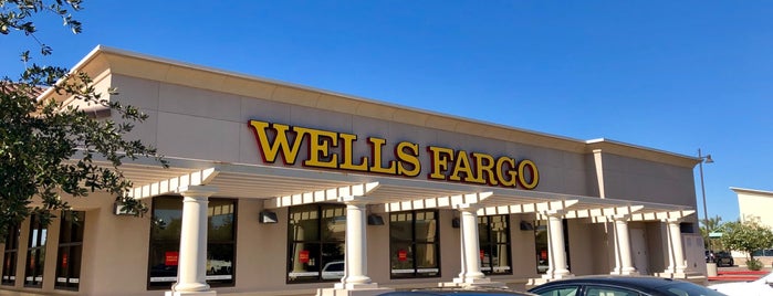 Wells Fargo is one of Tempat yang Disukai C.