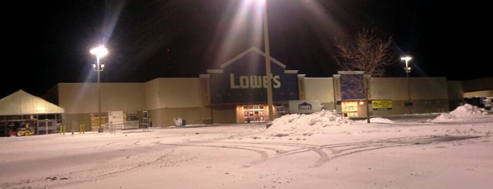 Lowe's is one of Lugares favoritos de Graham.