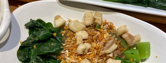 Gai Hound Organic Chicken Rice is one of BKK_Chinese Restaurant.