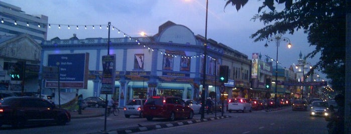7eleven Taman Sentosa,Klang is one of Tempat yang Disukai ꌅꁲꉣꂑꌚꁴꁲ꒒.