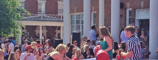 Fraternity Court is one of UNC Chapel Hill.