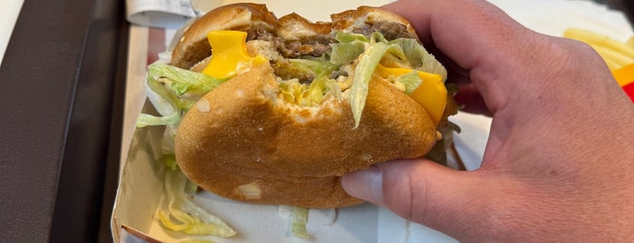 McDonald's is one of Magyarorszag 📍#wheninBudapest.