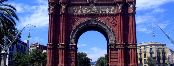 Arc de Triomphe is one of Любимые места Барселоны.