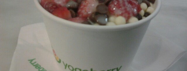 Yogoberry Original is one of Tempat yang Disimpan Manuela.