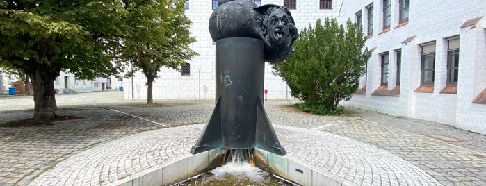 Einsteinbrunnen is one of Ulm.