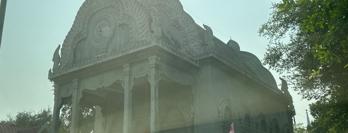 Wat Neranchararam is one of หัวหิน.