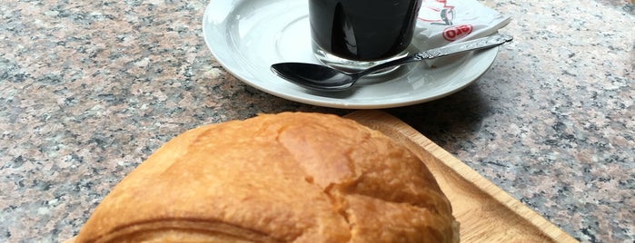 Café Croissant d'Or is one of VTE.