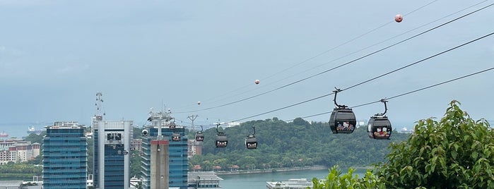 Singapore Cable Car - Mount Faber Station is one of Singapoor.