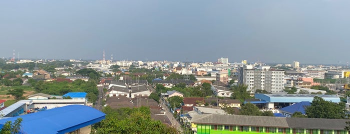 วัดเขาวัง ราชบุรี พระอารามหลวง is one of ราชบุรี.