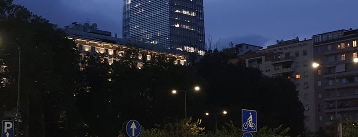 Piazza della Repubblica is one of GiraMI.