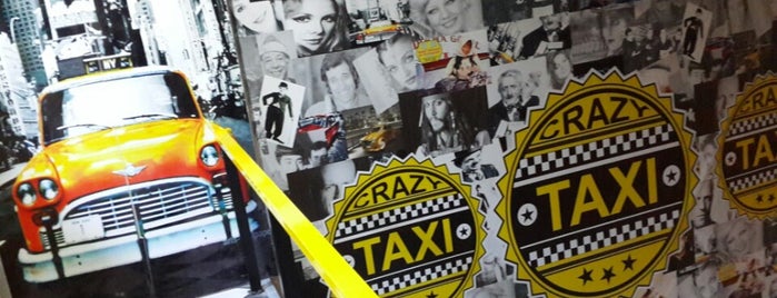 Crazy Taxi Cafe&Bistro is one of Orte, die Utku gefallen.