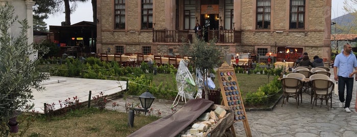 Artemis Restaurant & Şarap Evi is one of Tempat yang Disukai Pinar.