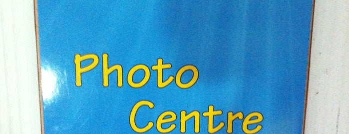 Cathy Church's Photo Centre is one of Locais curtidos por Mike.