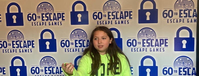 60 To Escape is one of Lugares favoritos de Stephanie.