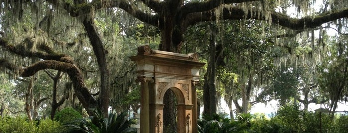 Bonaventure Cemetery is one of Savannah.