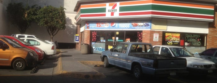 7- Eleven is one of สถานที่ที่ Karen 🌻🐌🧡 ถูกใจ.