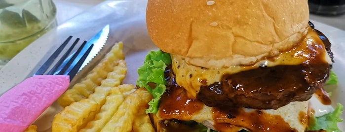 GM Burger Kelibang is one of Makan @ Utara #10.