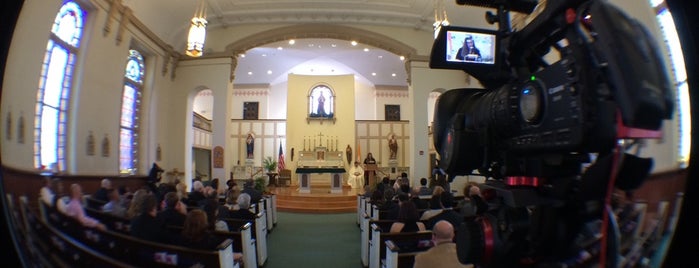 St. Paul's Catholic Church is one of Lugares favoritos de Christopher.