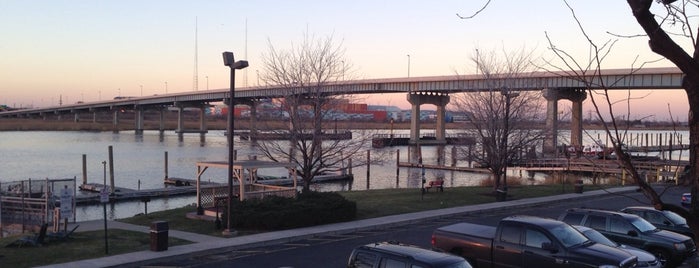 Red Roof PLUS+ Secaucus - Meadowlands - NYC is one of Anna’s Liked Places.